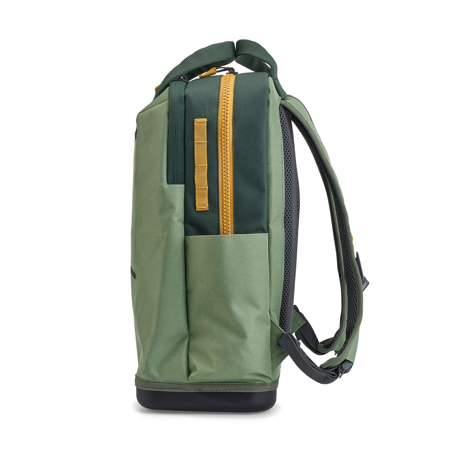Weekend™ Tackle Backpack 38 Weekend™ Tackle Backpack