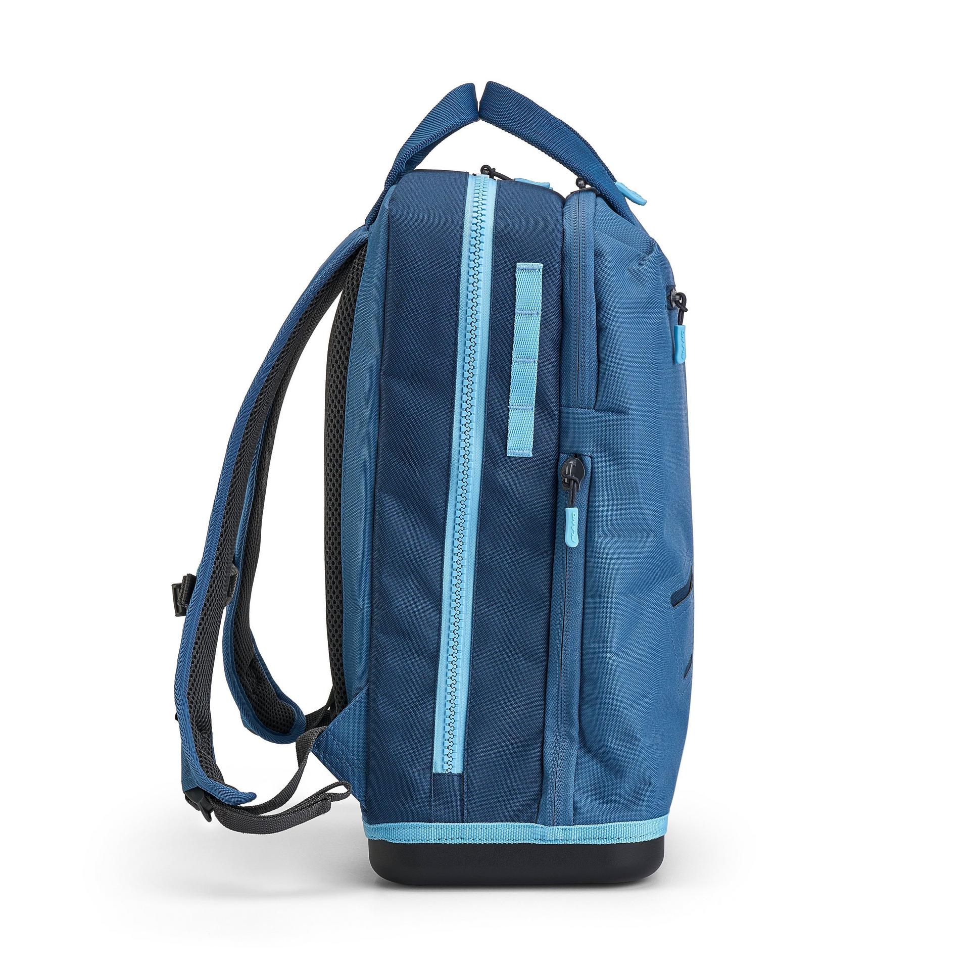 Weekend™ Tackle Backpack 44 Weekend™ Tackle Backpack